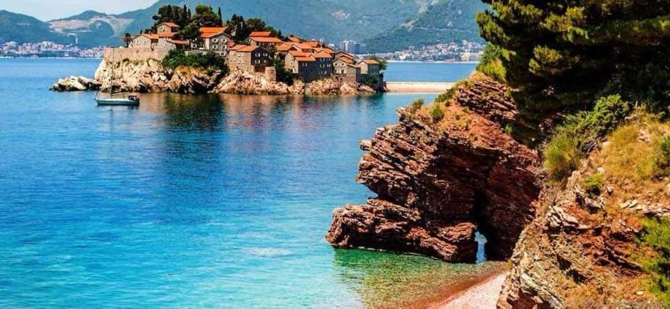 Apartments Dragisic Ilha Sveti Stefan Exterior foto