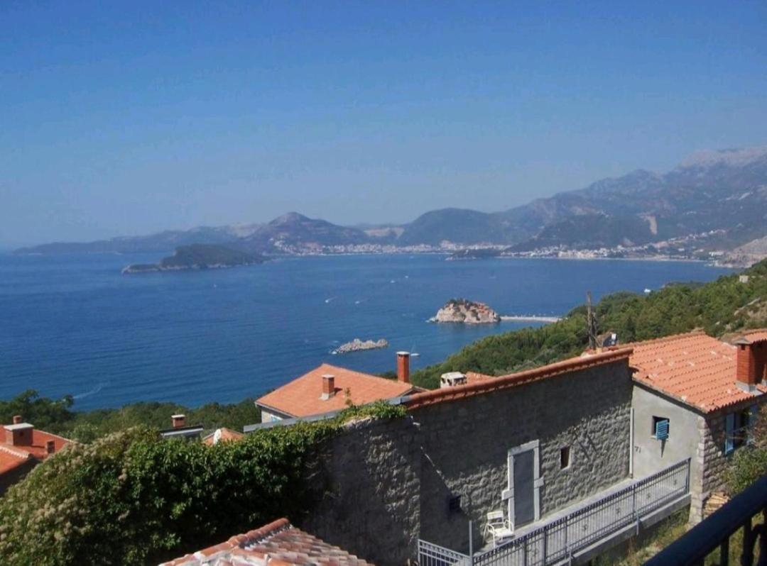 Apartments Dragisic Ilha Sveti Stefan Exterior foto