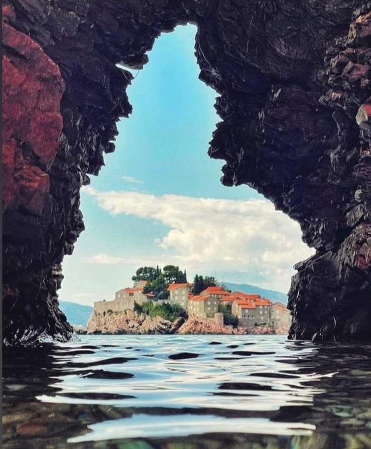 Apartments Dragisic Ilha Sveti Stefan Exterior foto