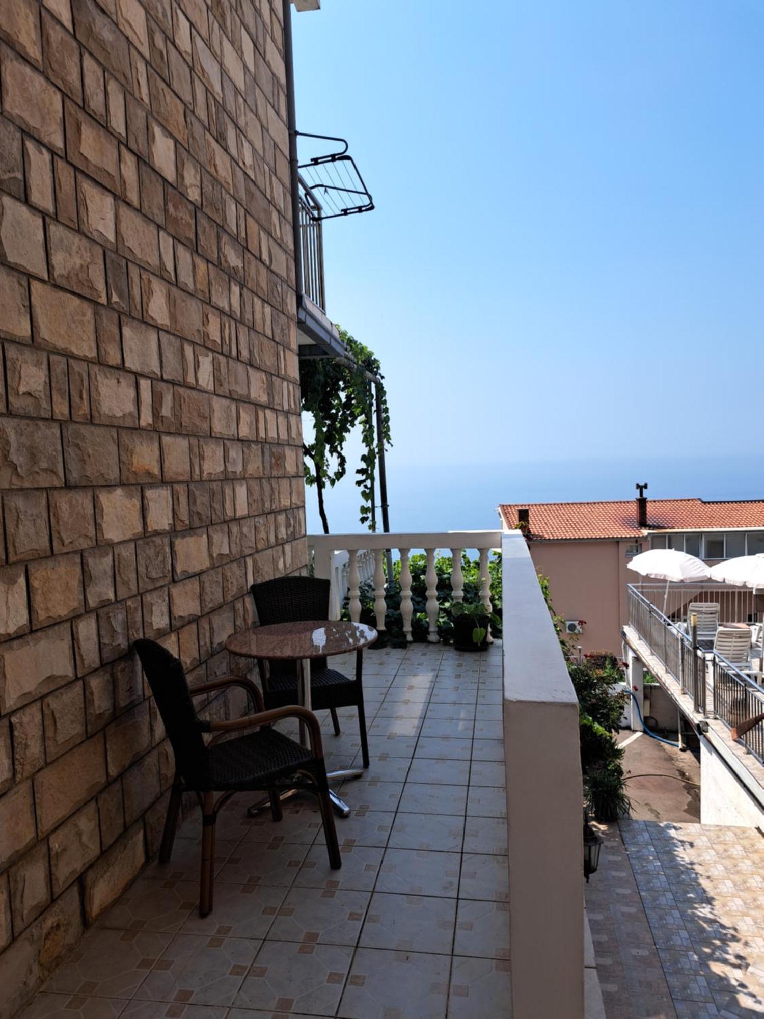 Apartments Dragisic Ilha Sveti Stefan Exterior foto