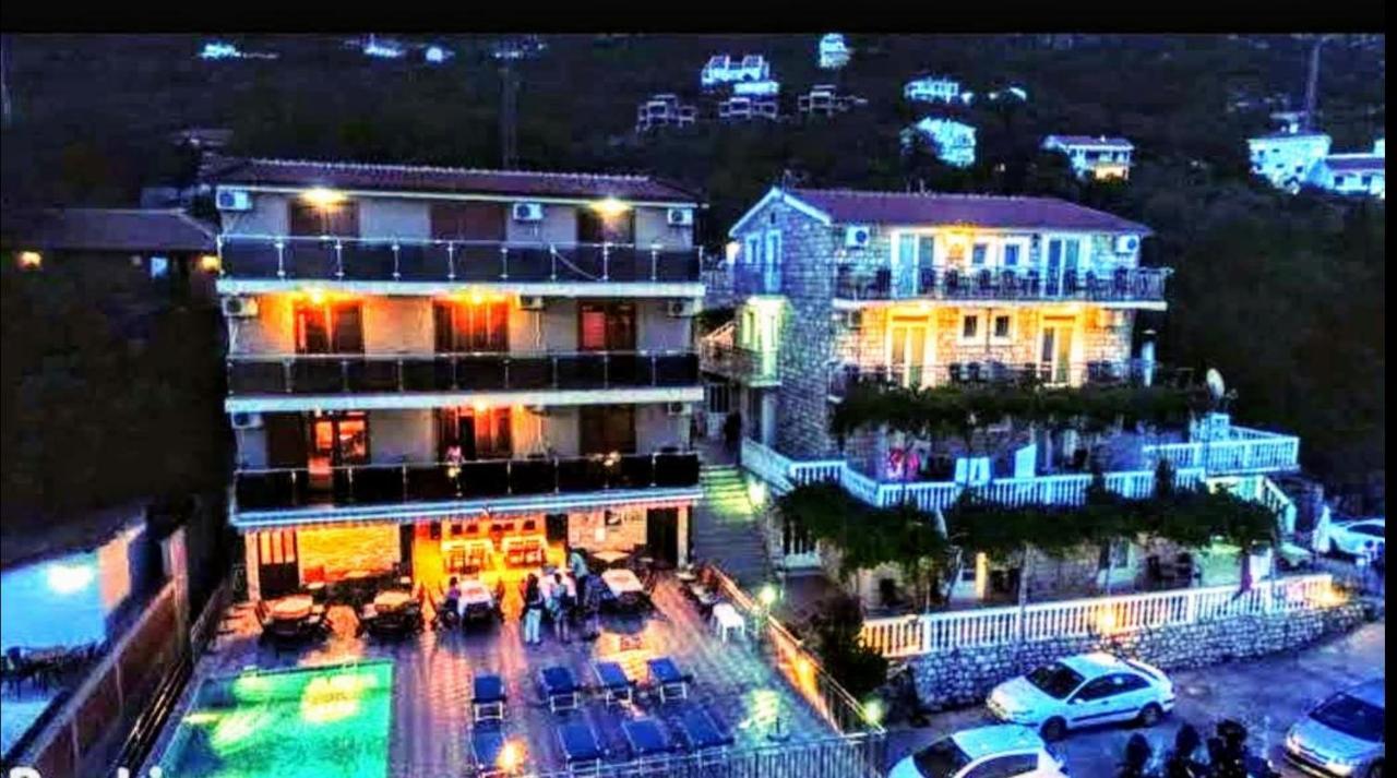 Apartments Dragisic Ilha Sveti Stefan Exterior foto