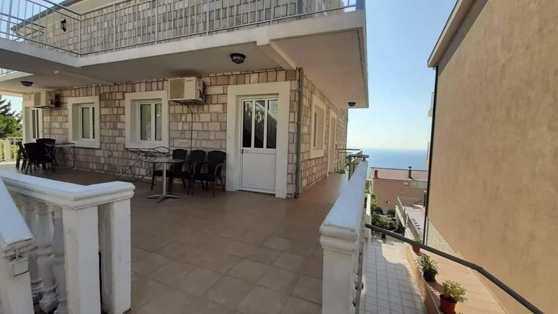 Apartments Dragisic Ilha Sveti Stefan Exterior foto